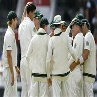 Pietersen hits ton but Australia on top